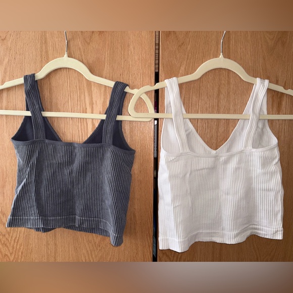 Cropped Tanks- 2 pack - Picture 2 of 3